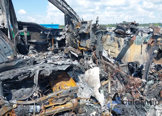 1FT7W2BT4JEB04480: 43313382