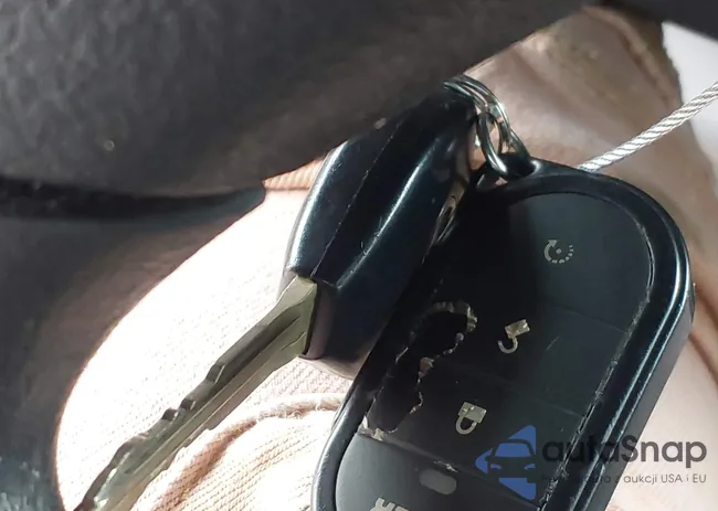 2T1BU4EE8DC071998: 43313442