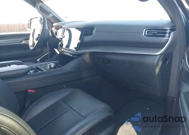 1C4SJSBP7RS131827: 43313551