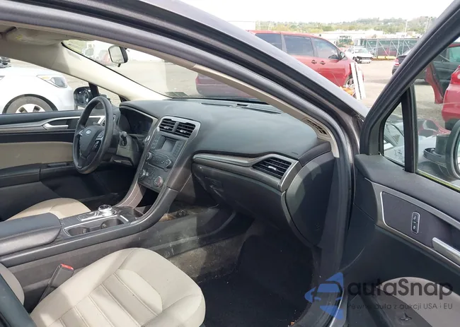 3FA6P0G74HR154060: 43313706