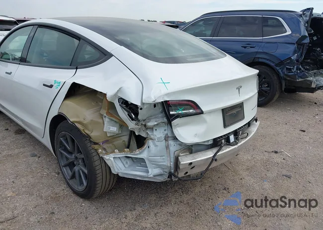 5YJ3E1EB4NF182924: 43314941