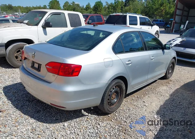 3VWD17AJ8EM292609: 43314957