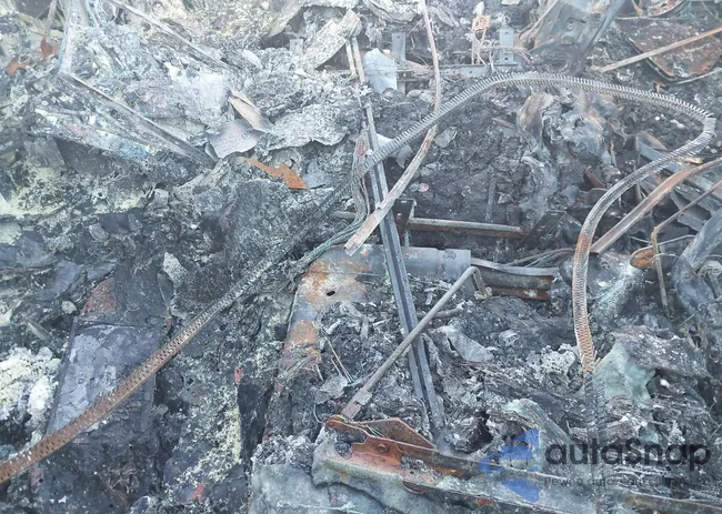 1C6SRFJT6KN694779: 43316129