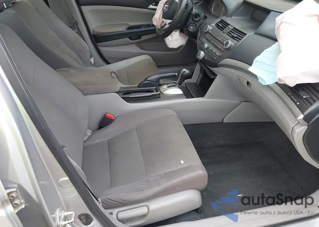 1HGCP2F30CA139714: 43315400