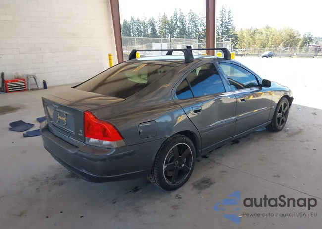 YV1RH52YX42351678: 43316913