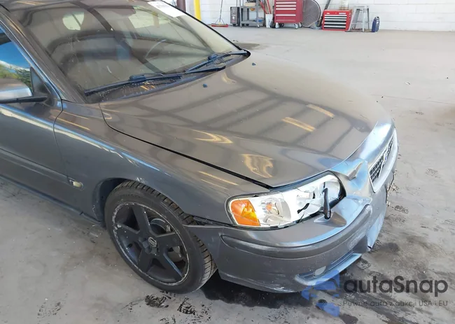 YV1RH52YX42351678: 43316913