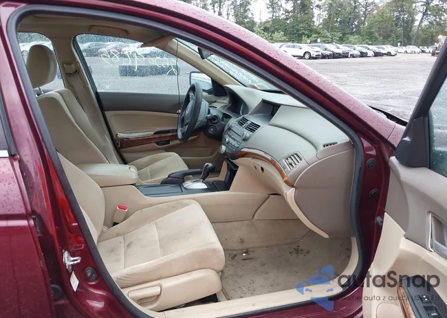 1HGCP2F76AA100867: 43316918