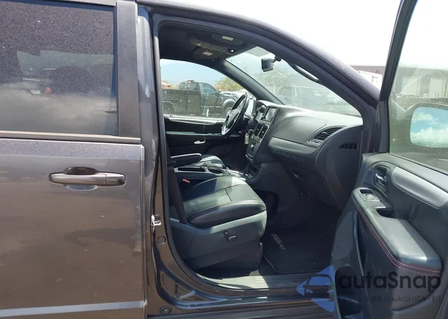 2C4RDGEG3JR150623: 43316985