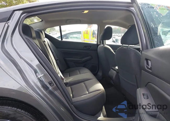 1N4BL4DV0RN382601: 43317756