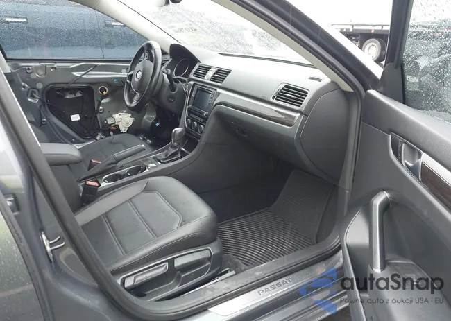 1VWBT7A34GC043229: 43317860