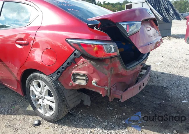 3MYDLBYV3JY315744: 43317898