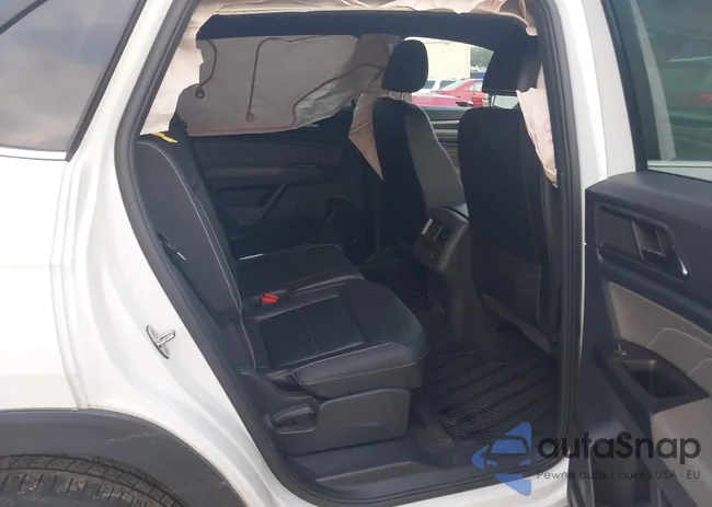 1V2PE2CA6MC215241: 43317960