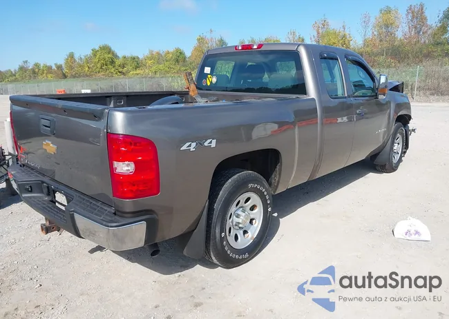 1GCRKPEA0CZ304568: 43318107