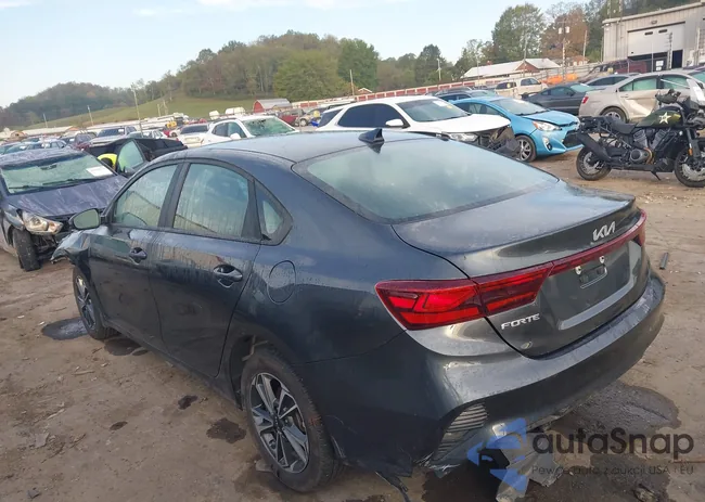 3KPF24AD0RE777909: 43318122