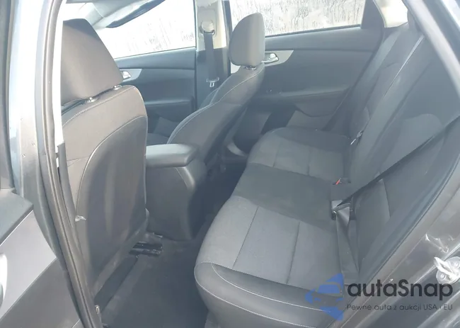 3KPF24AD0RE777909: 43318122