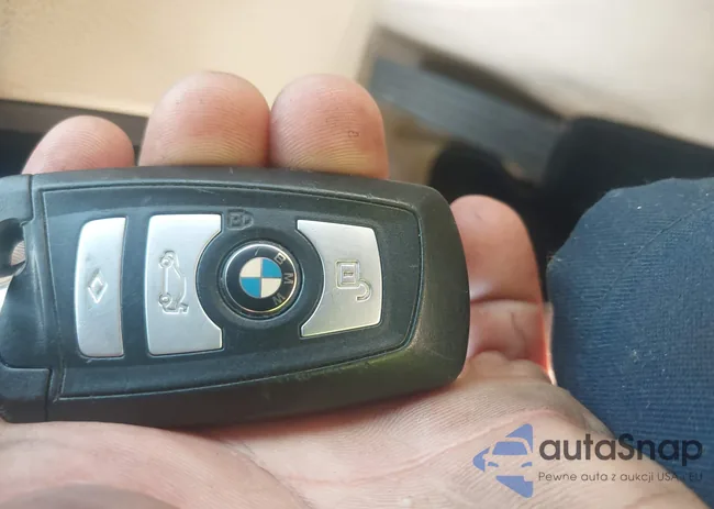 WBAFR7C50BC804345: 43318179