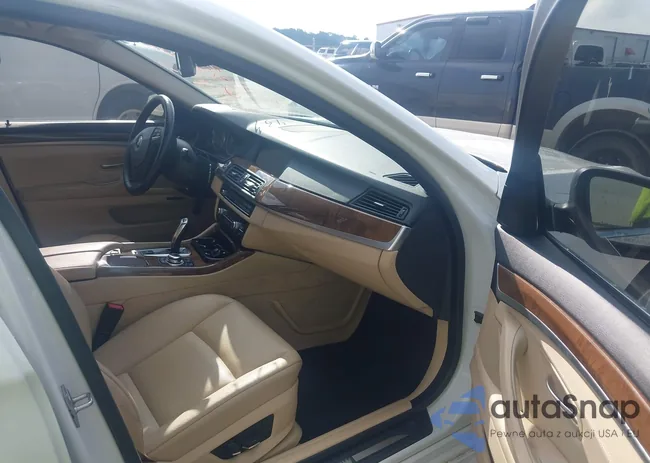 WBAFR7C50BC804345: 43318179