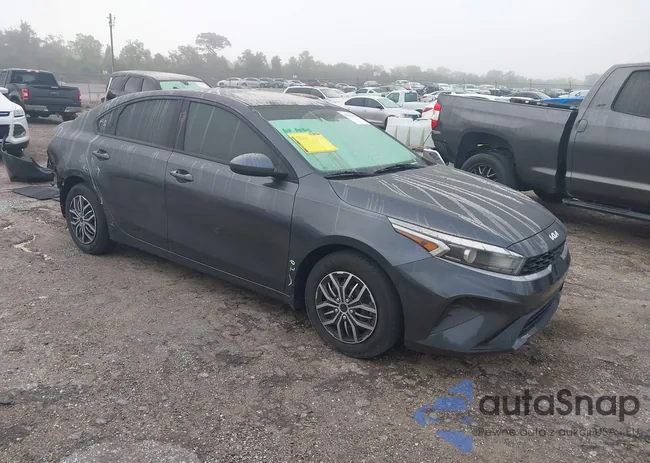 3KPF24AD3NE481177: 43318181