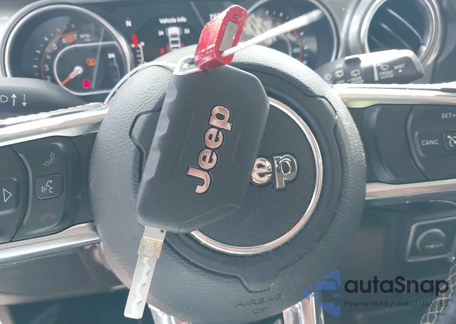 1C4HJXEN5KW682340: 43317402