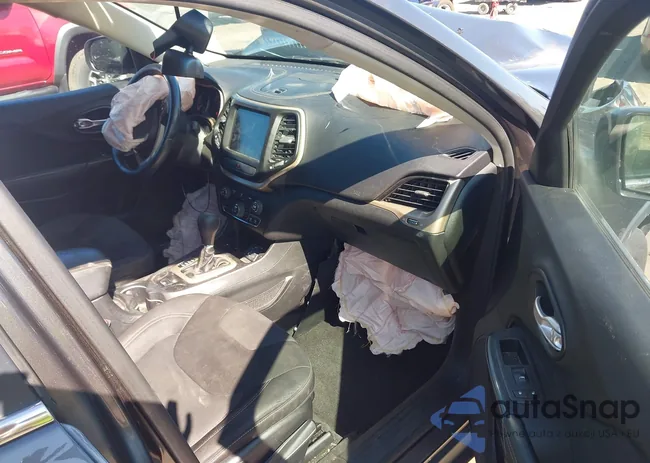 1C4PJLCB2FW730735: 43318987