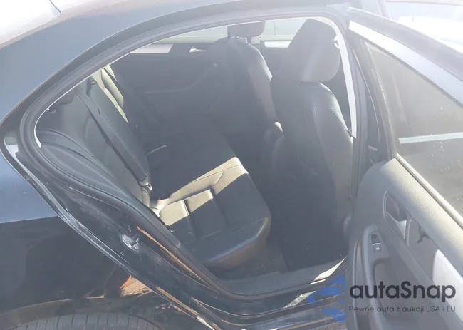 3VWDP7AJ9DM207287: 43319064