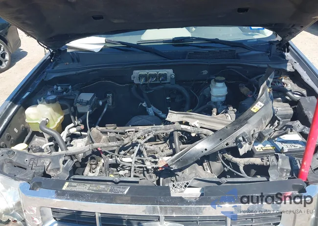 1FMCU03Z28KD22159: 43318469