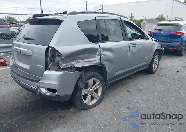 1C4NJDEB7FD357990: 43318523