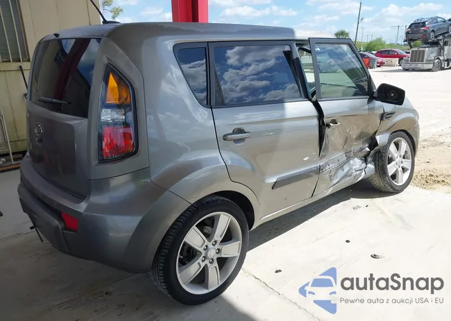 KNDJT2A2XB7249603: 43318689