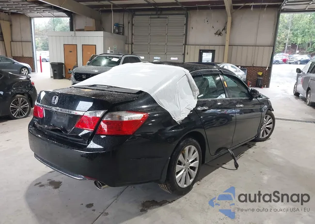 1HGCR2F88FA092801: 43319866