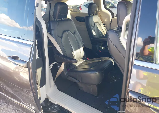 2C4RC1BG8HR610793: 43319867