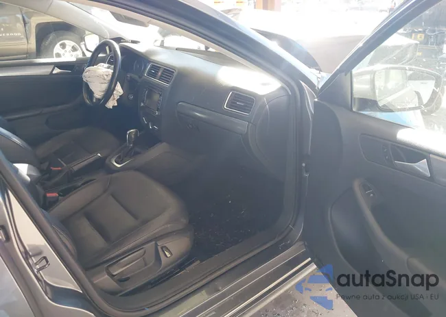 3VWLL7AJXDM406369: 43319941