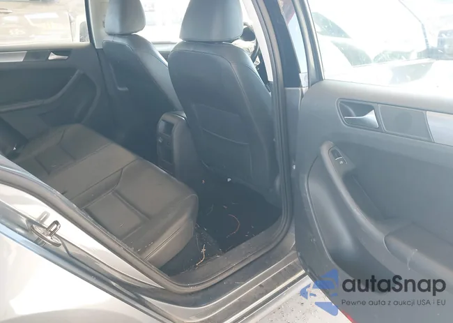 3VWLL7AJXDM406369: 43319941