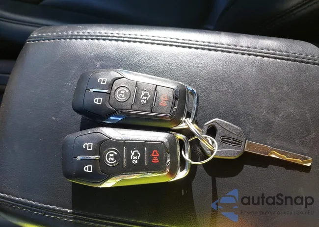 5LMCJ2C97GUJ28215: 43320009