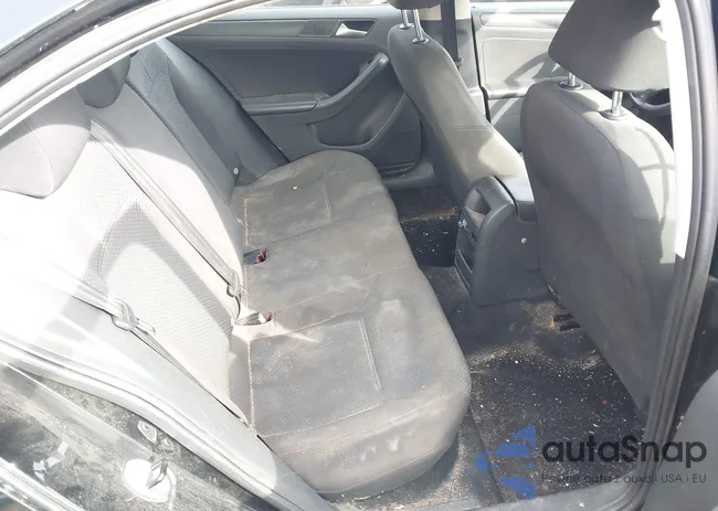 3VW2K7AJ9EM357634: 43320197