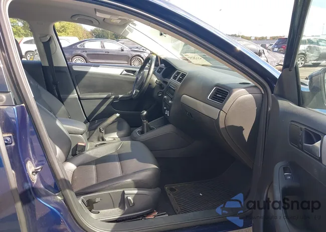 3VWBP7AJ7DM449616: 43320257