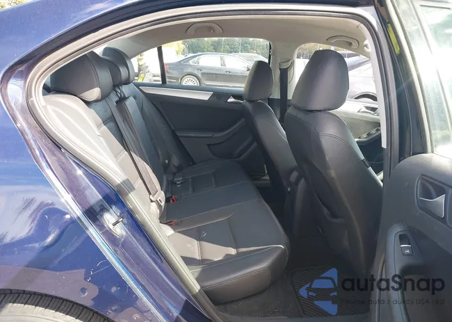 3VWBP7AJ7DM449616: 43320257