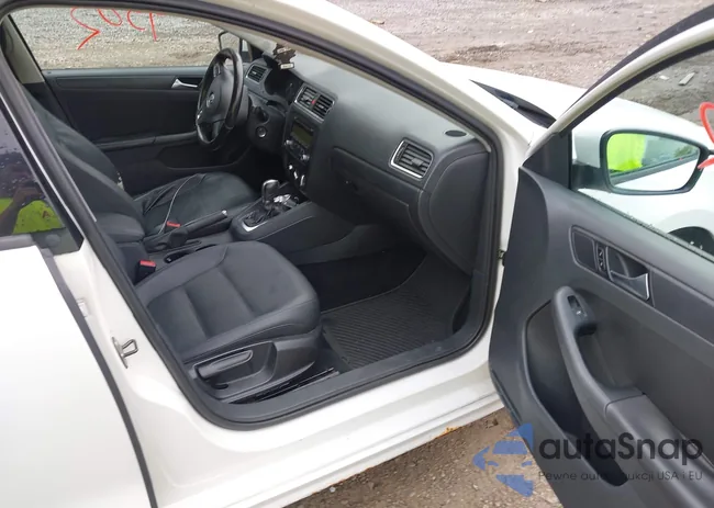 3VWDZ7AJ7BM327435: 43319502