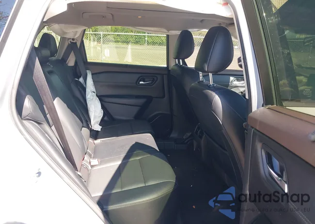 JN8BT3BB1PW202695: 43319662