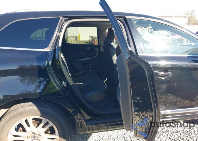 YV426MDC6F2605105: 43320793