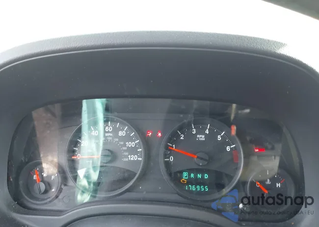 1C4NJRBB8DD236710: 43321173