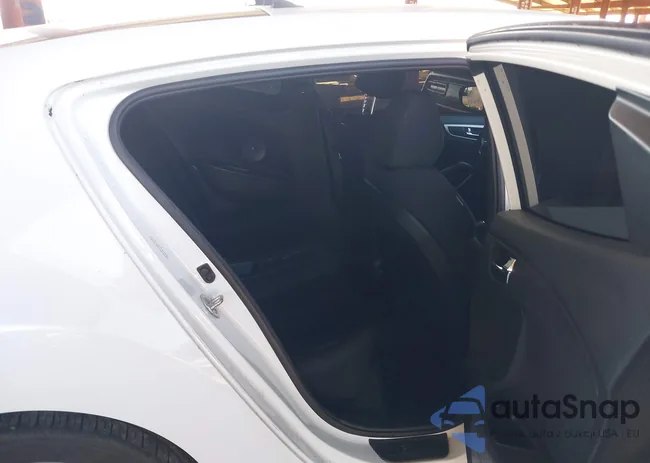 KMHTC6ADXGU288262: 43321265