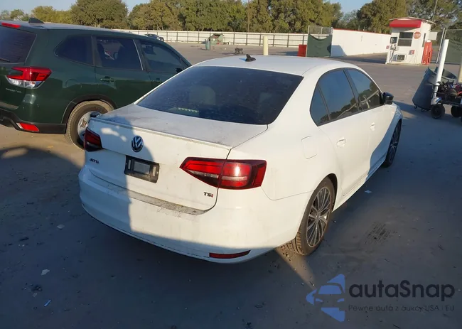 3VWD17AJ8GM343755: 43321303