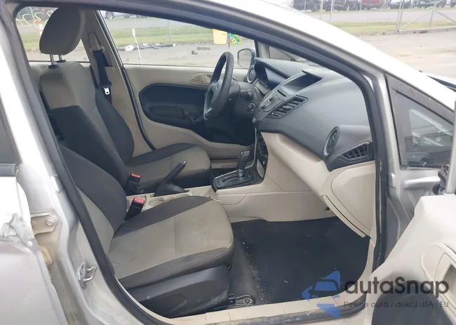 3FADP4AJ8CM221347: 43320410