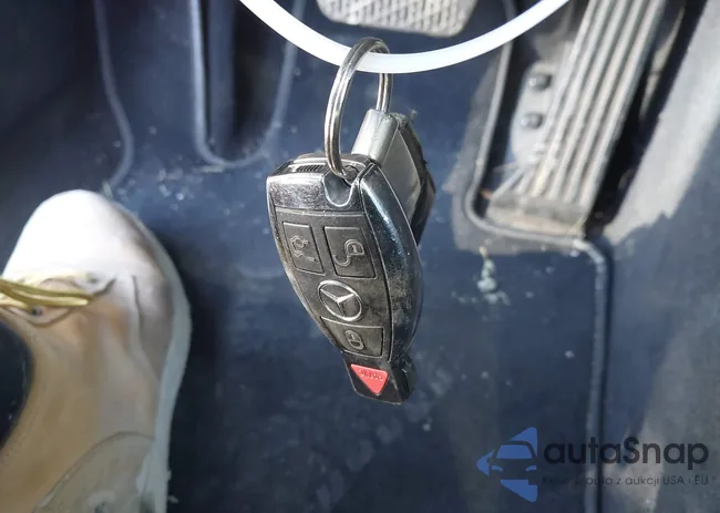 WDCGG8JB8DG109077: 43320652