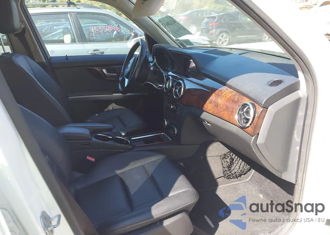 WDCGG8JB8DG109077: 43320652