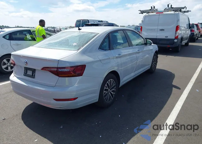 3VWC57BU0KM107313: 43321943