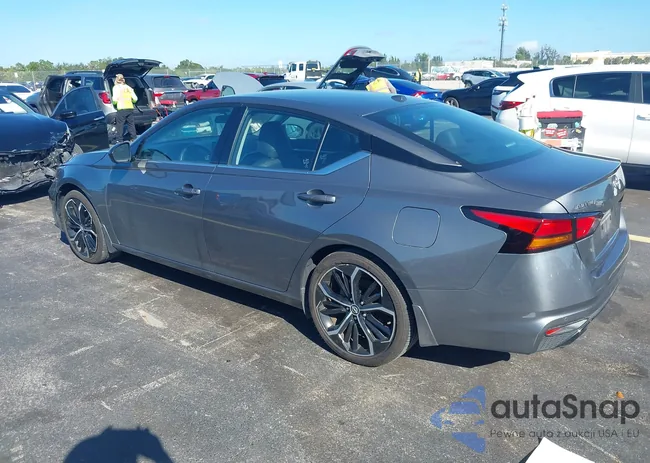 1N4BL4CV0RN381157: 43322100