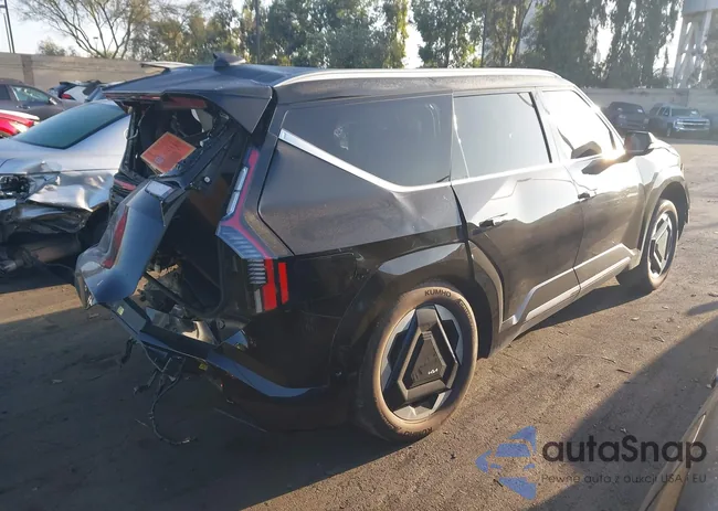 KNDADFS51R6038352: 43322233