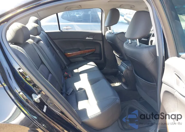 1HGCP3F80BA016527: 43321371