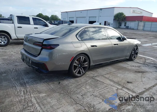 WBA33EJ05RCR70449: 43321544